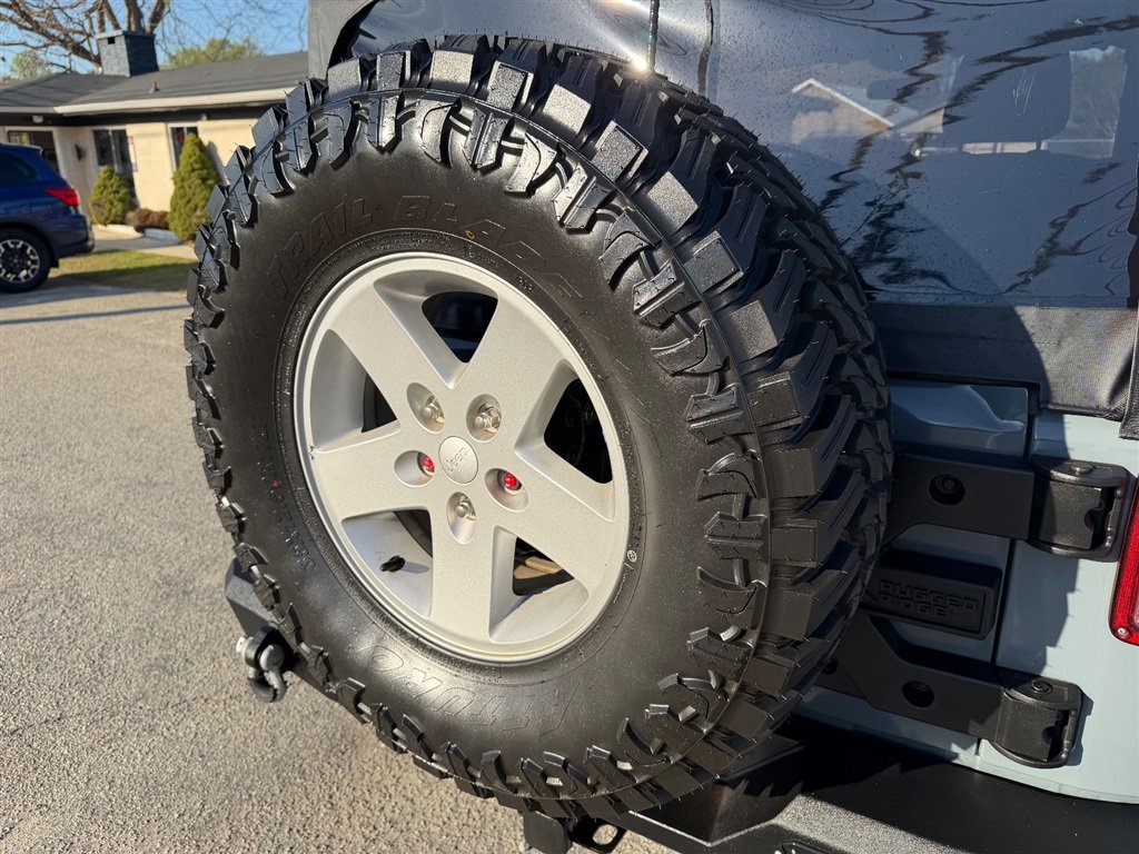 Used 2015 Jeep Wrangler Sport image 16