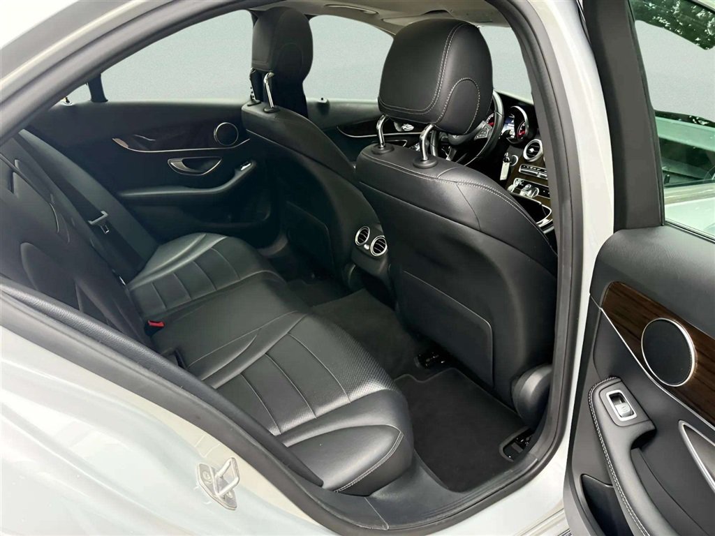 Used 2018 Mercedes-Benz C 300 4MATIC Sedan image 24