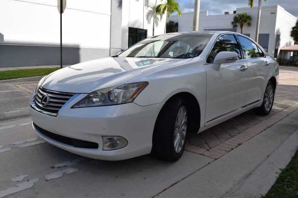 Used 2010 Lexus ES 350 FWD image 2