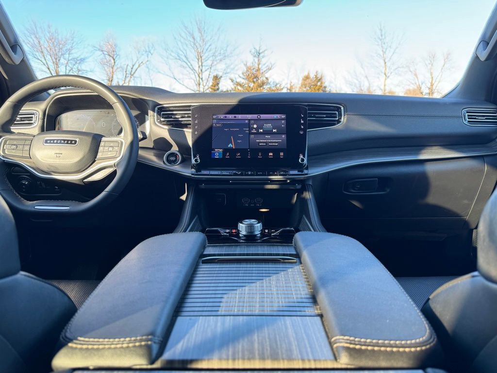 Certified 2024 Jeep Wagoneer Series III image 25