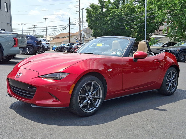 Used 2016 MAZDA MX-5 Miata Grand Touring RWD video 3