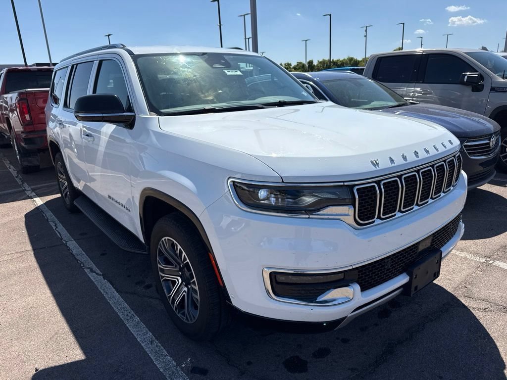 Used 2024 Jeep Wagoneer Series II w/ Flexible Seating Group RWD image 1