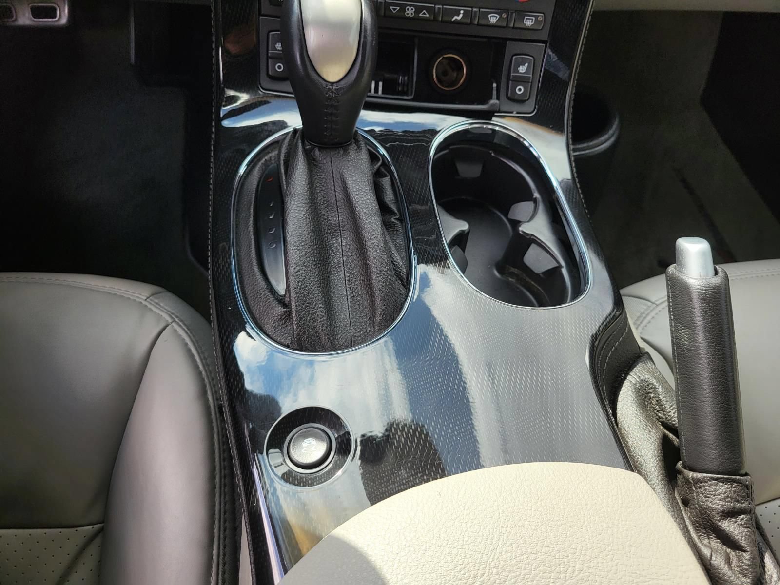 Used 2008 Chevrolet Corvette Convertible w/ Preferred Equipment Group RWD image 28