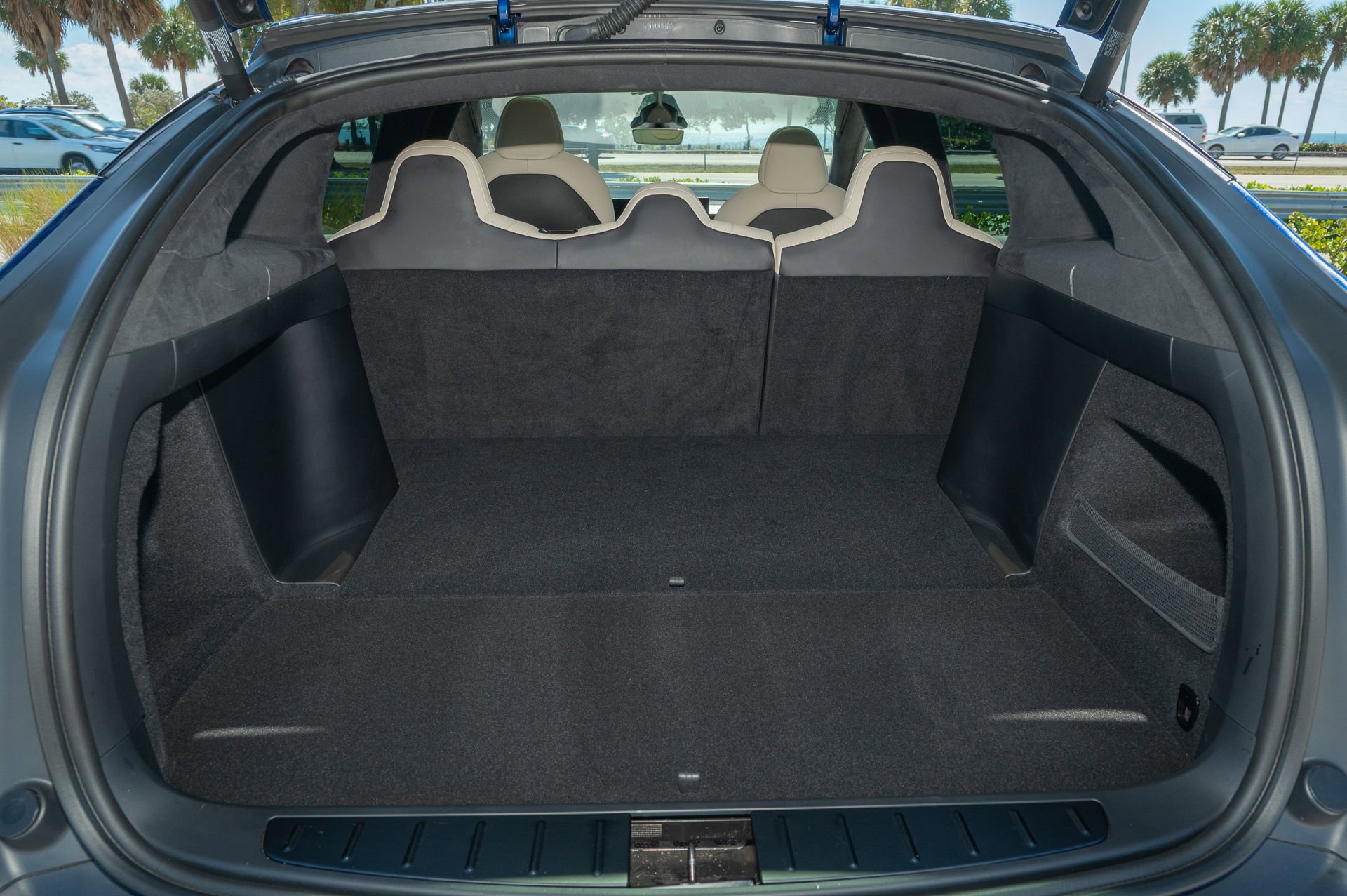 Used 2022 Tesla Model X Long Range image 15