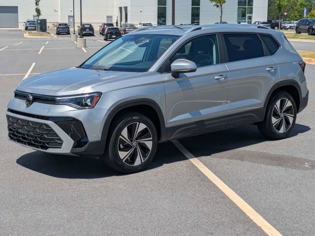 New 2026 Volkswagen Taos SE AWD/4WD image 8