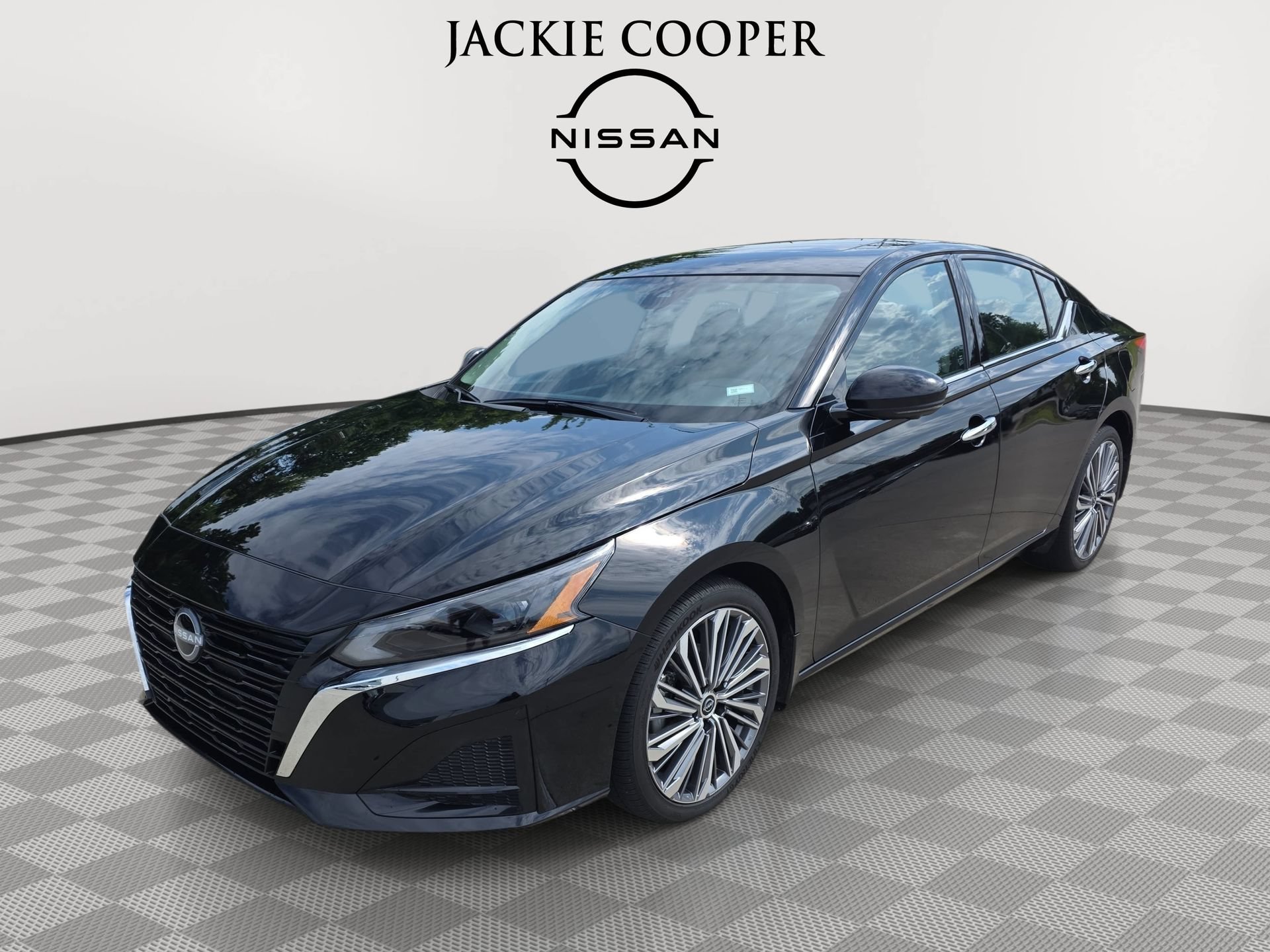 Used 2025 Nissan Altima 2.5 SL FWD image 1