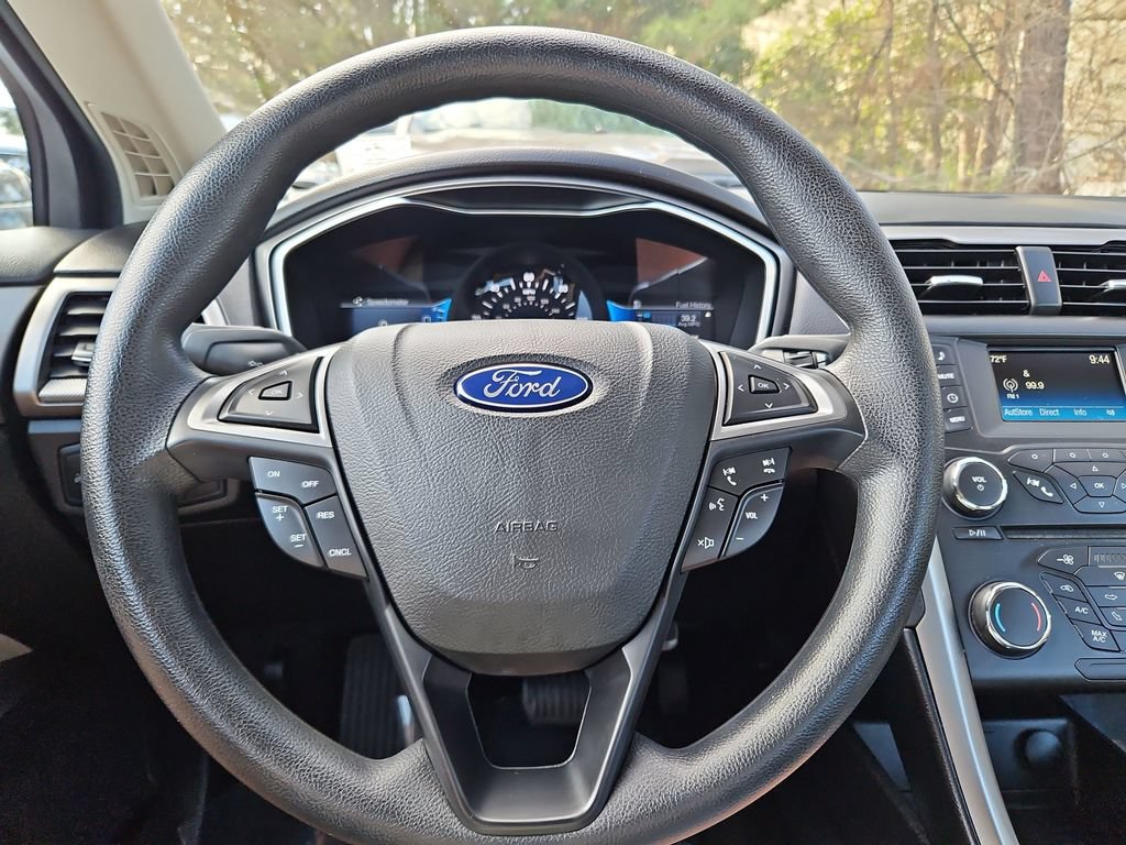 Used 2018 Ford Fusion S FWD image 10