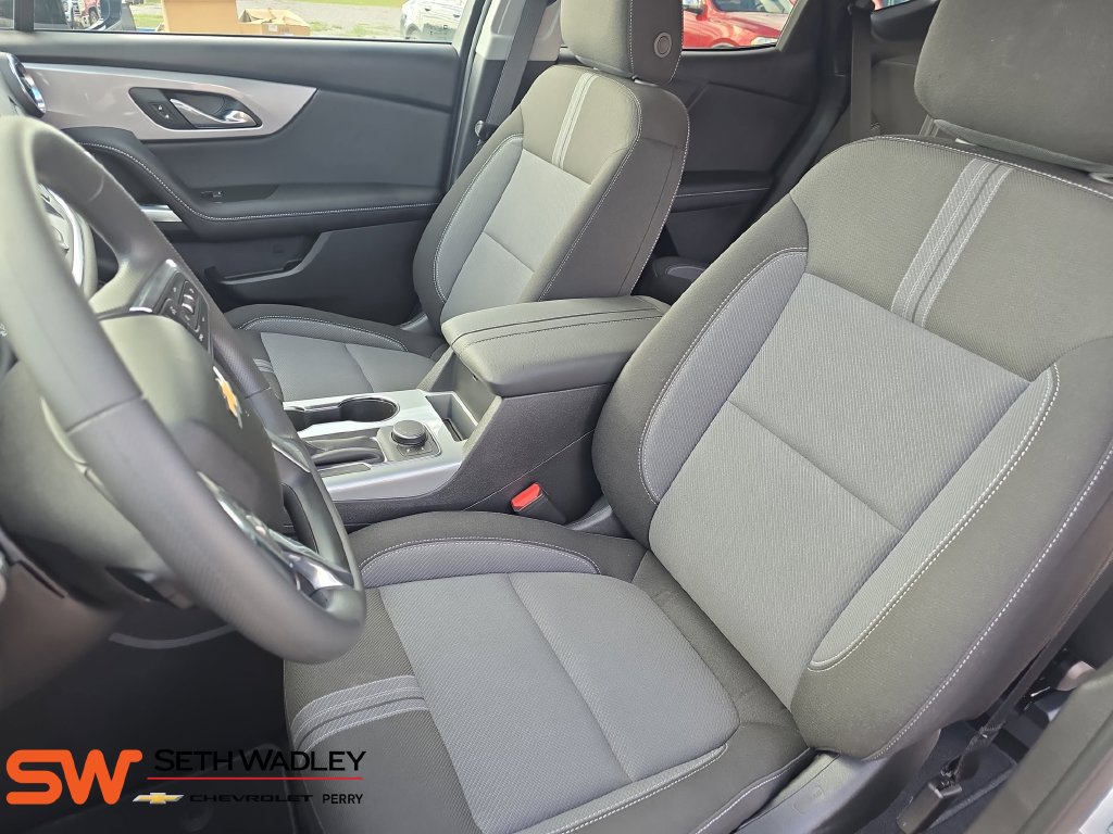 New 2026 Chevrolet Blazer LT w/ Convenience Package FWD image 15
