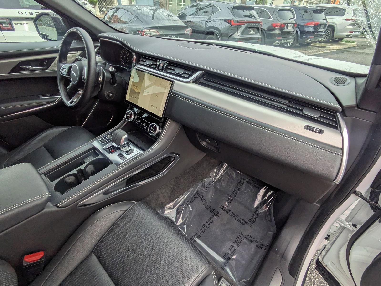 Used 2024 Jaguar F-PACE R-Dynamic S image 21