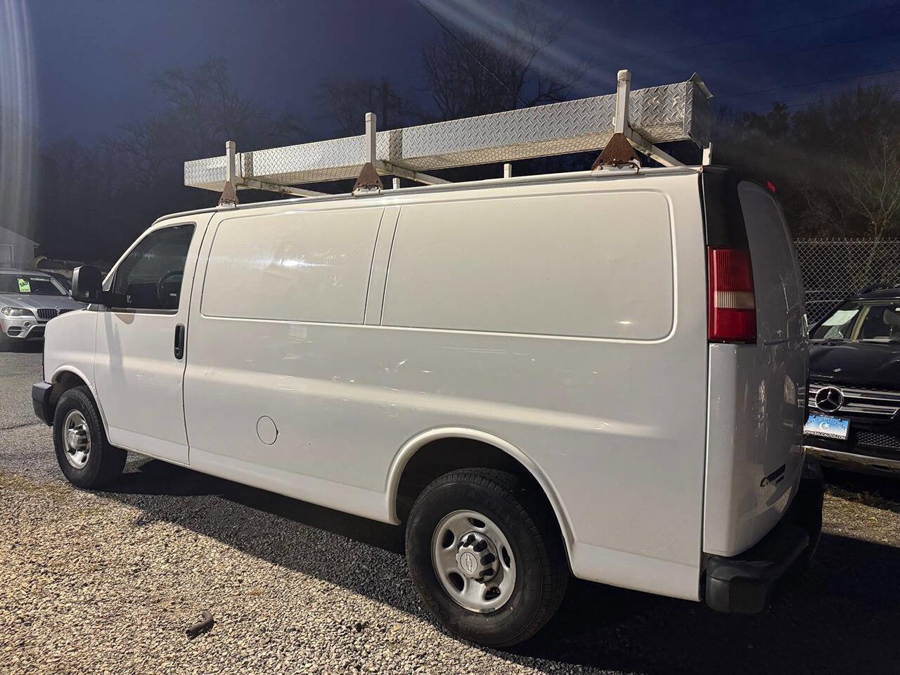 Used 2014 Chevrolet Express 3500 image 6