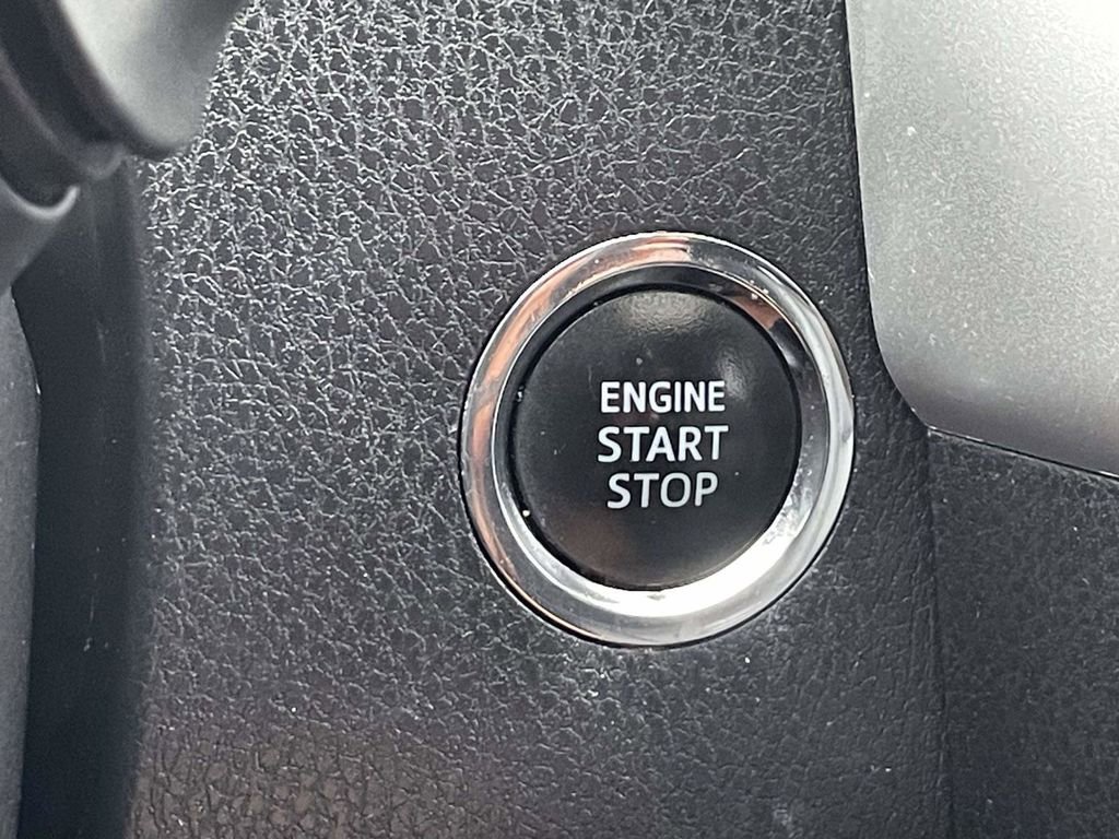 Used 2019 Toyota Highlander Limited FWD image 37