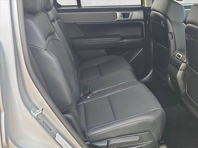 Used 2026 Hyundai Santa Fe SEL FWD image 19