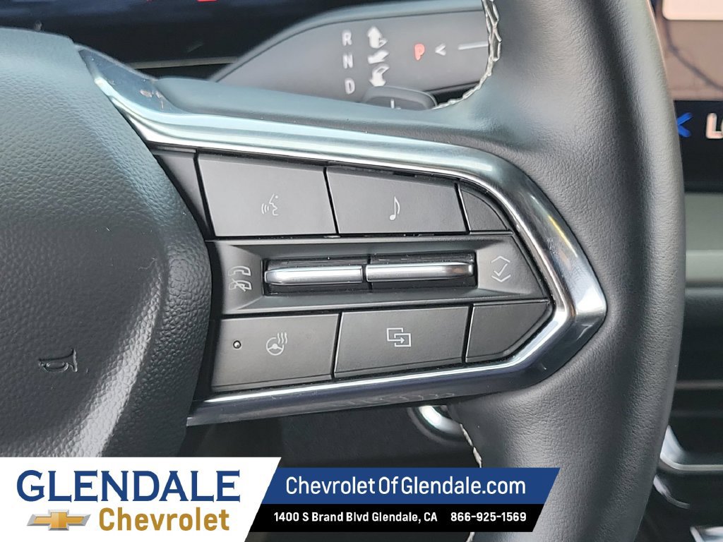 Used 2026 Chevrolet Traverse LT FWD image 25