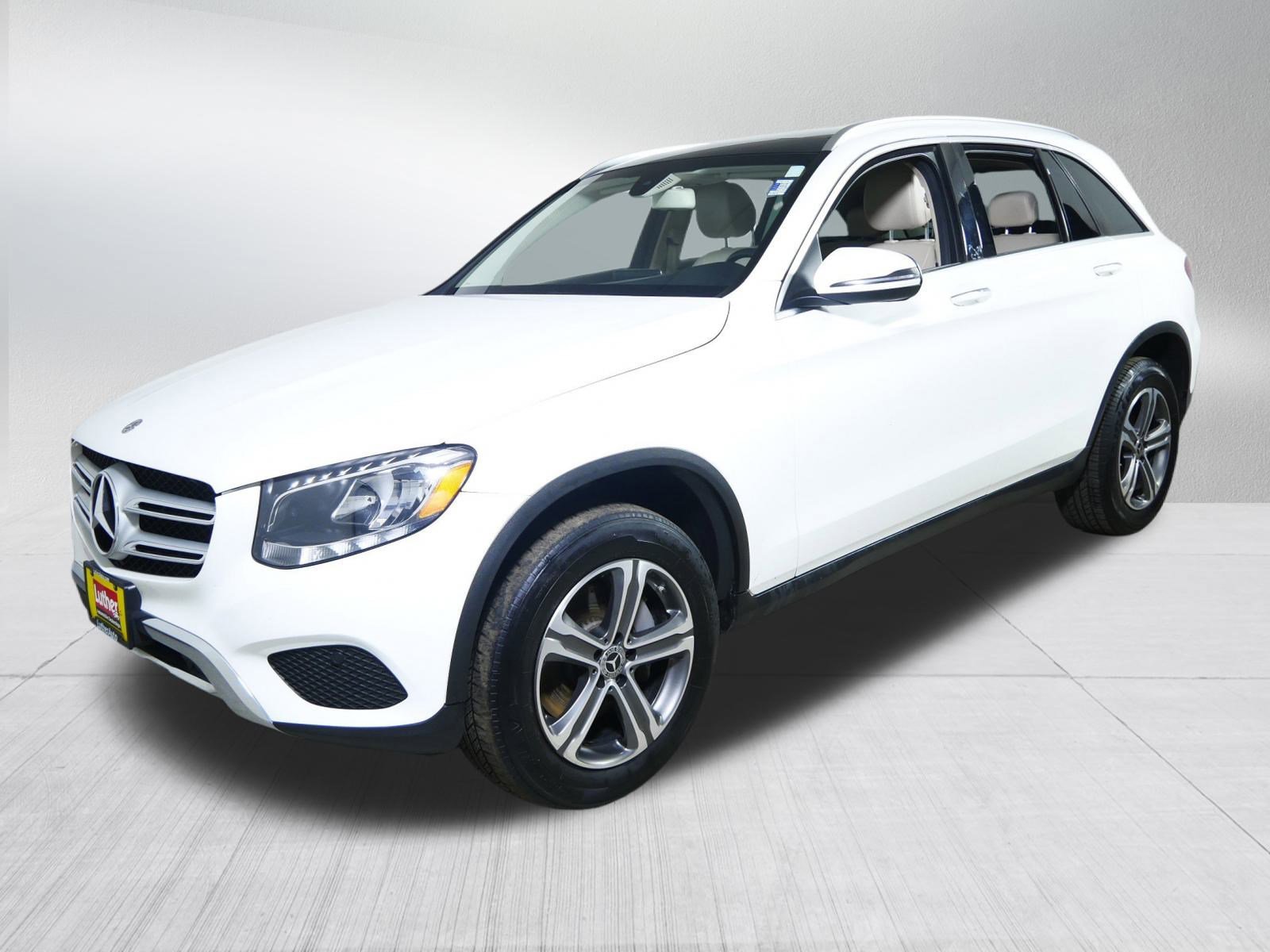 Used 2019 Mercedes-Benz GLC 300 4MATIC image 3