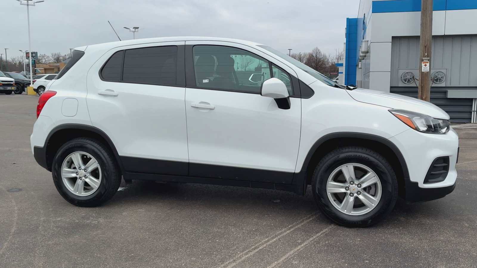 Certified 2020 Chevrolet Trax LS w/ Tint and Cruise Package image 9
