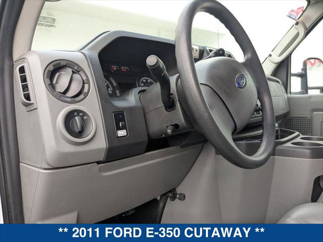 Used 2011 Ford E-350 and Econoline 350 Super Duty RWD image 11