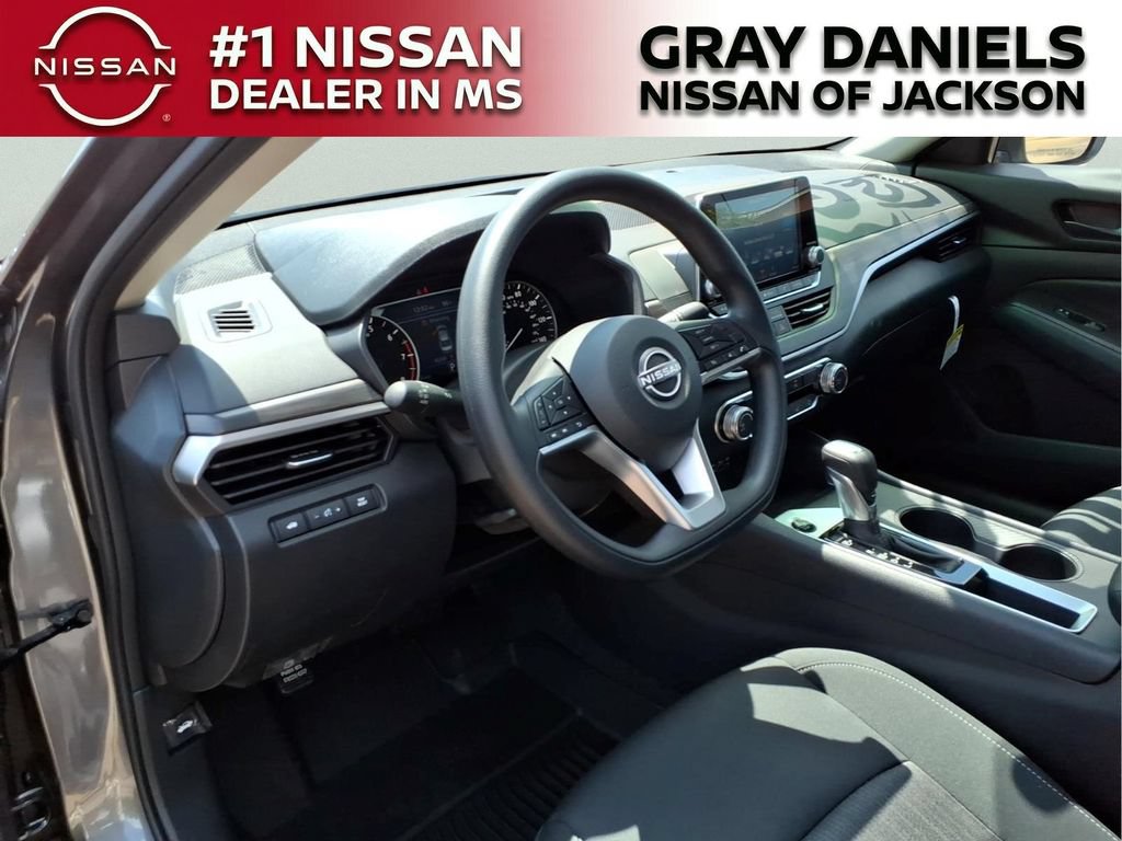 New 2026 Nissan Altima 2.5 SV FWD image 9