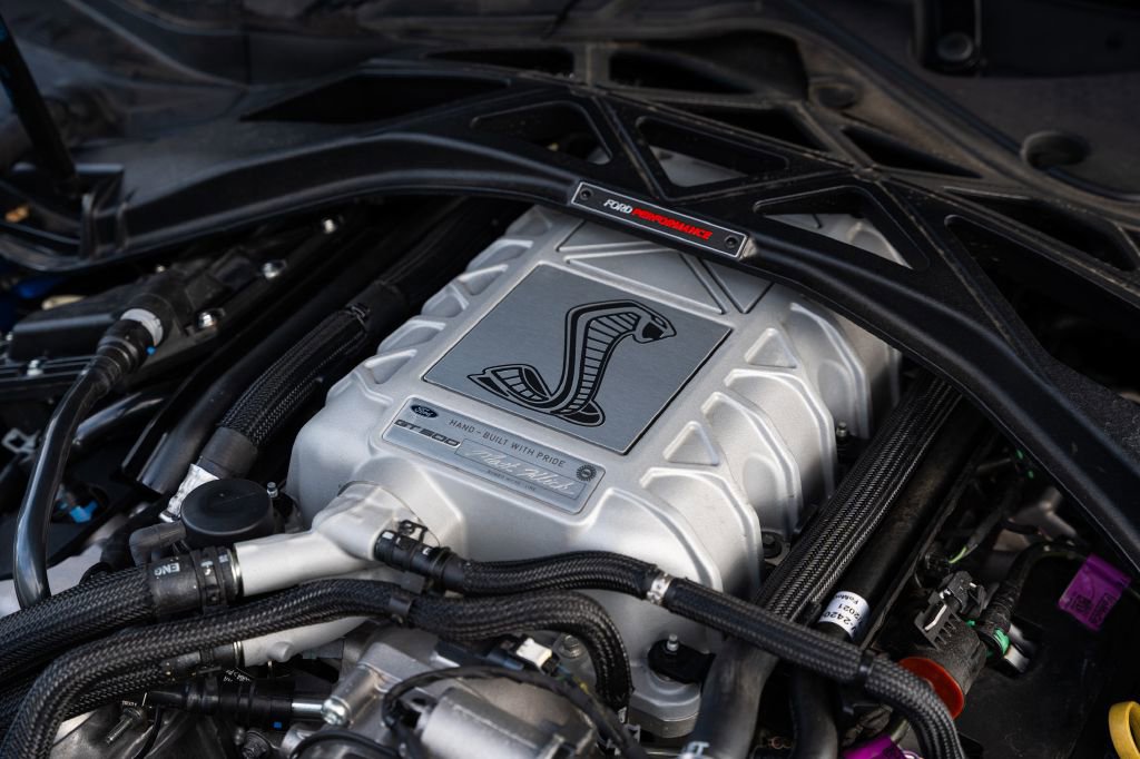 Used 2021 Ford Mustang Shelby GT500 w/ Carbon Fiber Track Pack image 41