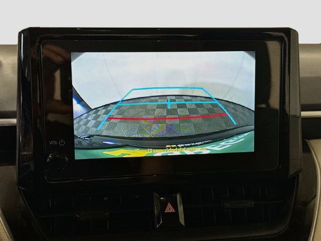 Used 2025 Toyota Corolla LE FWD image 18