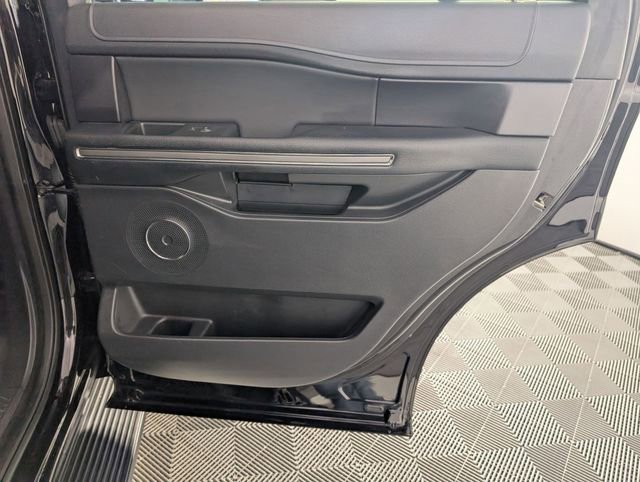 Used 2022 Ford Expedition XLT image 34