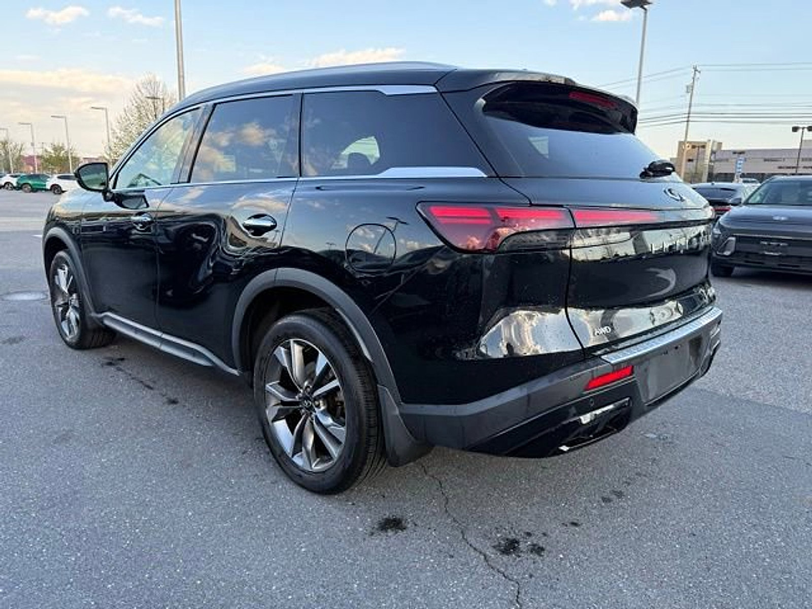 Certified 2023 INFINITI QX60 Luxe w/ Cargo Package image 9