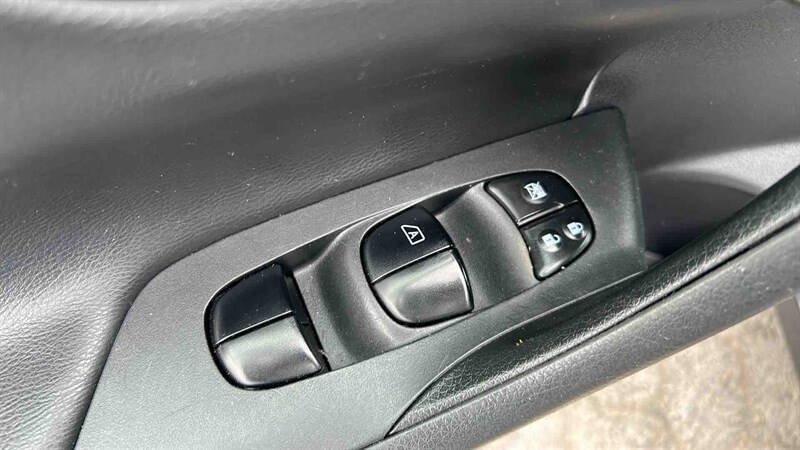 Used 2018 Nissan Altima 2.5 SV FWD image 14