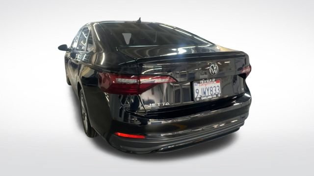Certified 2023 Volkswagen Jetta SE FWD image 7