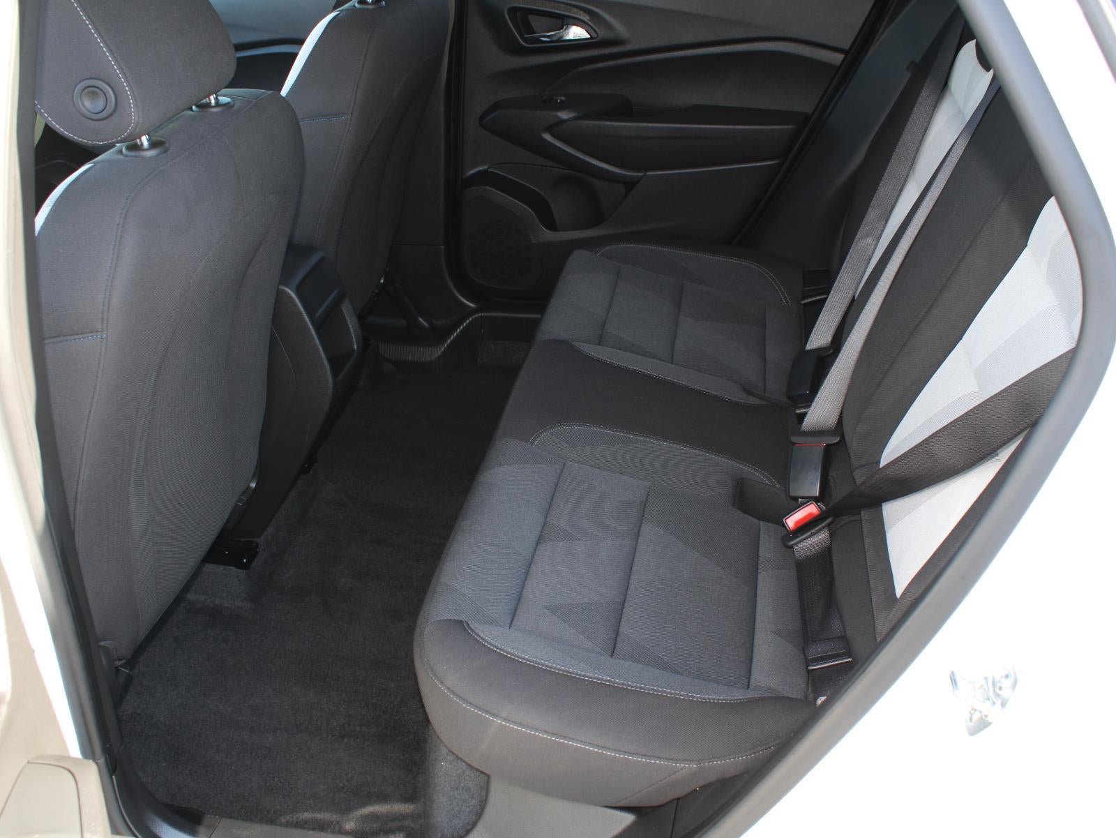 Used 2025 Chevrolet Trax LS image 17