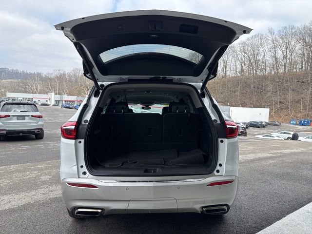 Used 2020 Buick Enclave Essence w/ Sound and Sites Package image 9