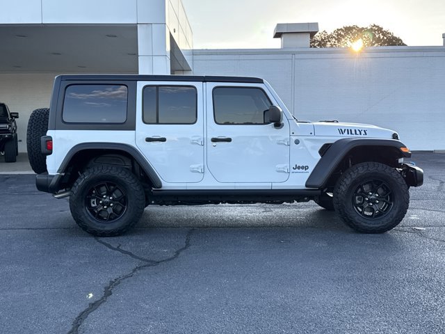 Used 2024 Jeep Wrangler Unlimited image 2