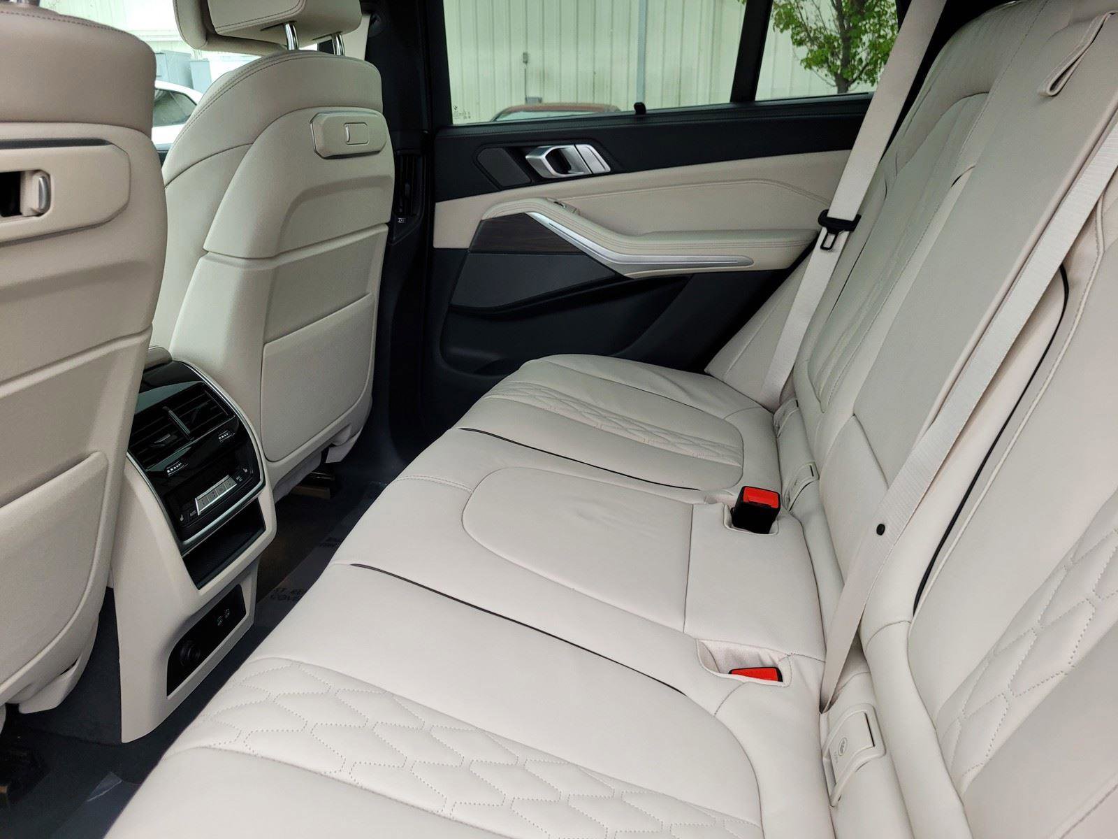 New 2026 BMW X5 M60i w/ Climate Comfort Package AWD/4WD image 13