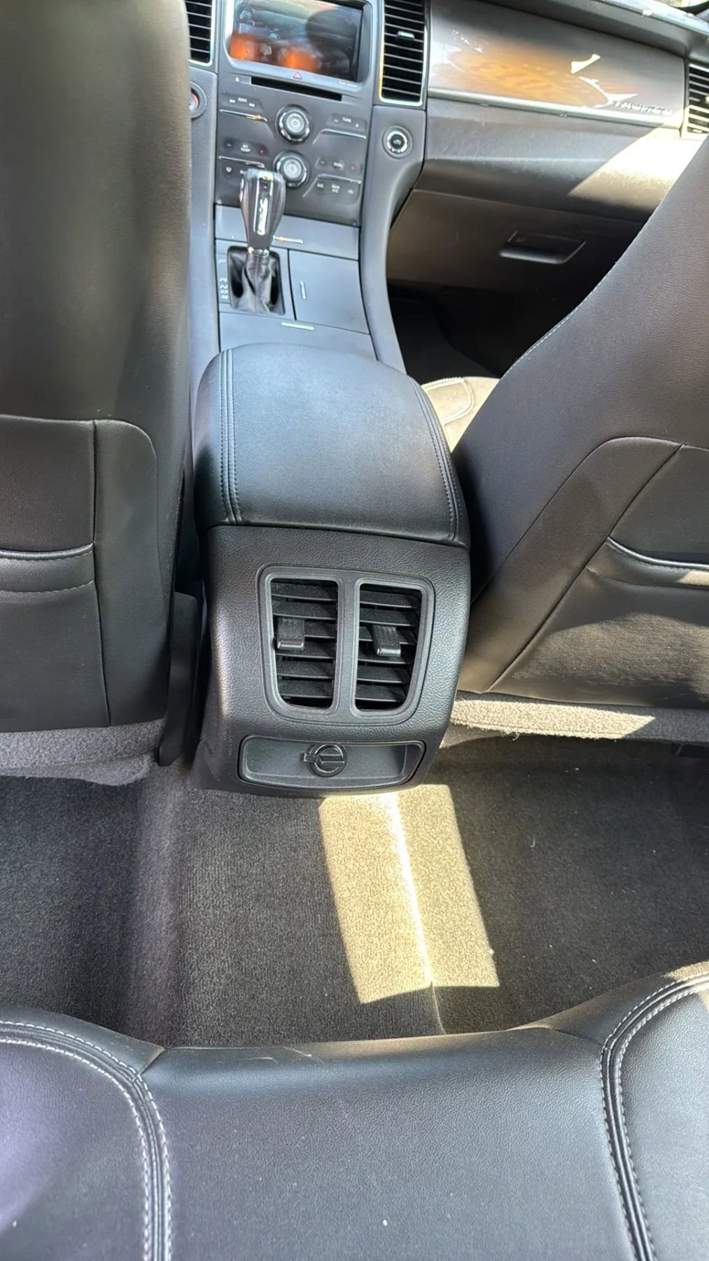 Used 2013 Ford Taurus SEL FWD image 6