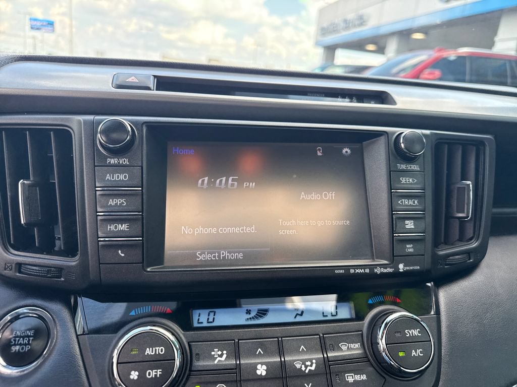 Used 2018 Toyota RAV4 XLE FWD image 31