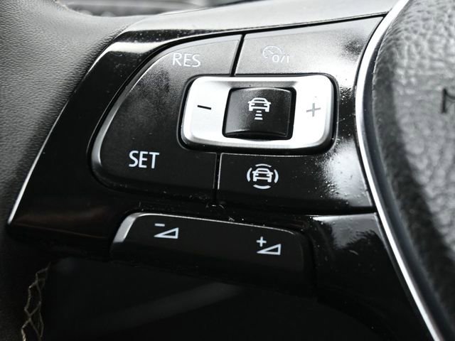 Used 2021 Volkswagen Tiguan SE AWD/4WD image 19