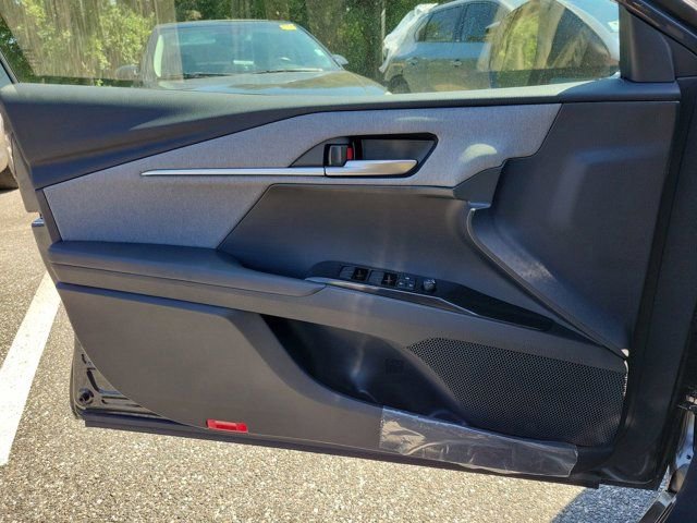Used 2026 Toyota Camry LE FWD image 34