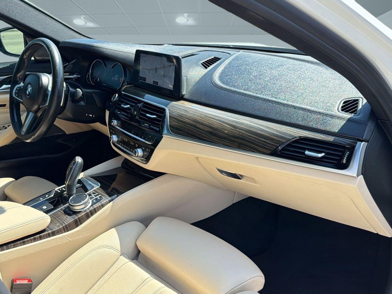 Used 2018 BMW 540i RWD image 25