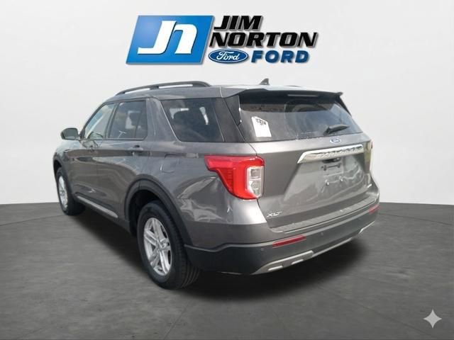 Used 2023 Ford Explorer XLT w/ Equipment Group 202A AWD/4WD image 7