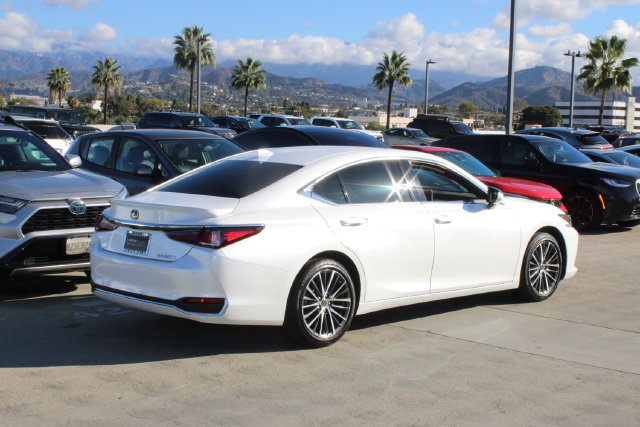Certified 2025 Lexus ES 300h w/ Premium Package FWD image 21