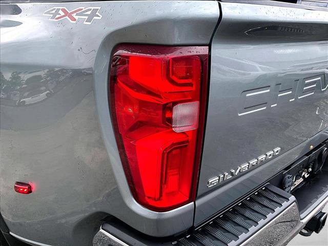 Used 2024 Chevrolet Silverado 3500 LT AWD/4WD image 30