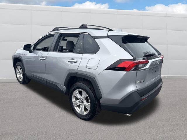 Used 2021 Toyota RAV4 XLE w/ Convenience Package AWD/4WD image 3
