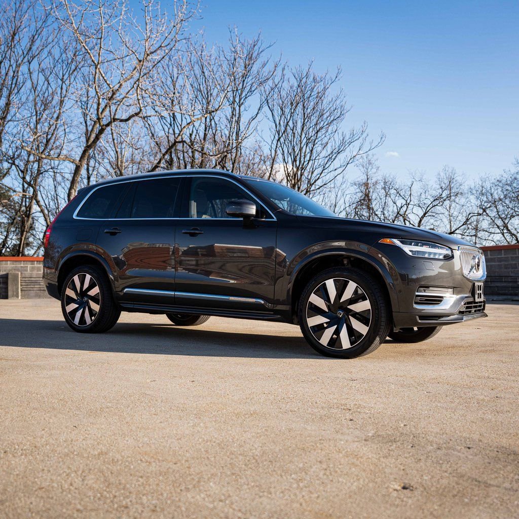 Certified 2024 Volvo XC90 T8 Plus w/ Protection Package image 7