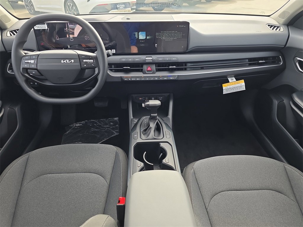 New 2025 Kia K4 LXS image 14