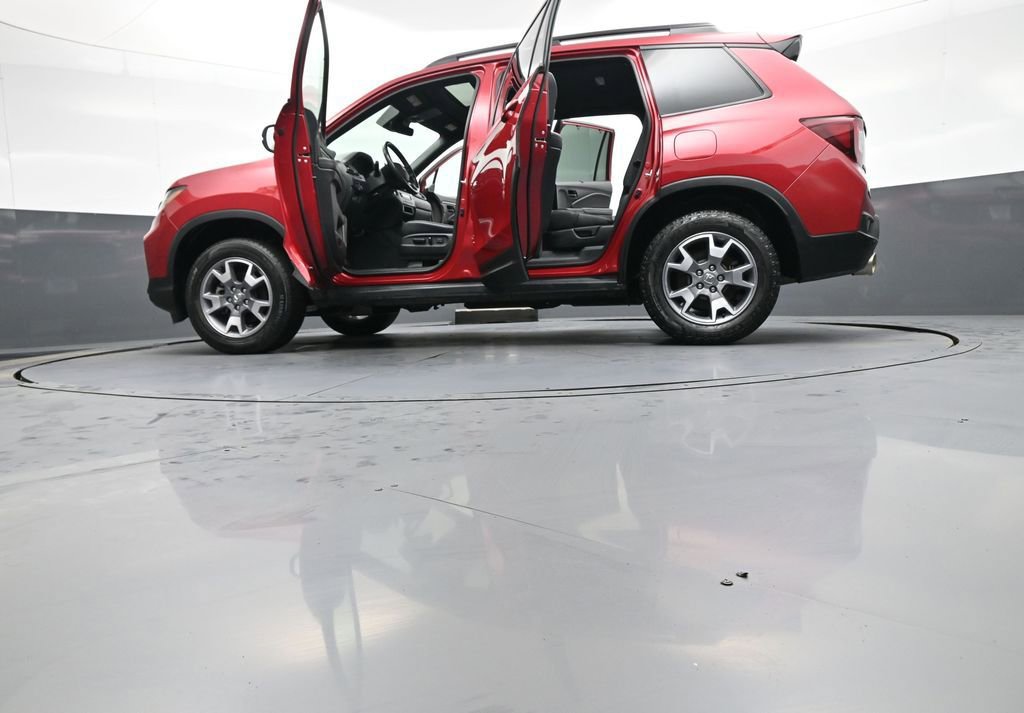 Certified 2023 Honda Passport TrailSport image 49