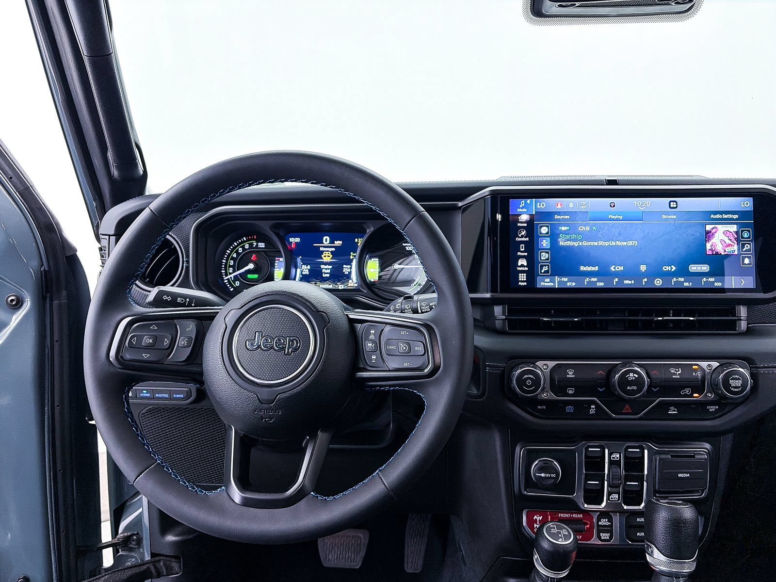 Used 2024 Jeep Wrangler Unlimited Rubicon 4xe AWD/4WD image 12