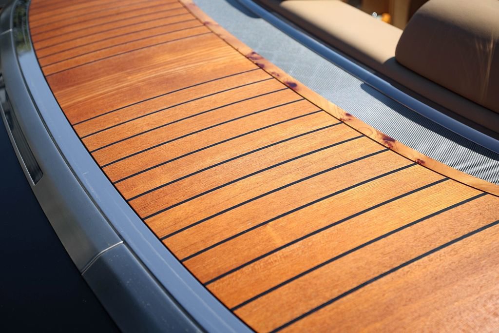 Used 2010 Rolls-Royce Phantom Drophead Coupe image 18