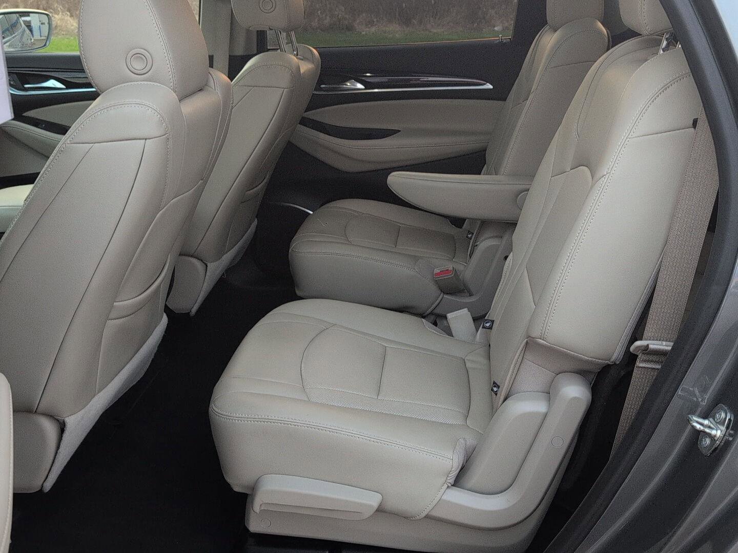 Used 2020 Buick Enclave Premium w/ Sun and Sites Package FWD image 13