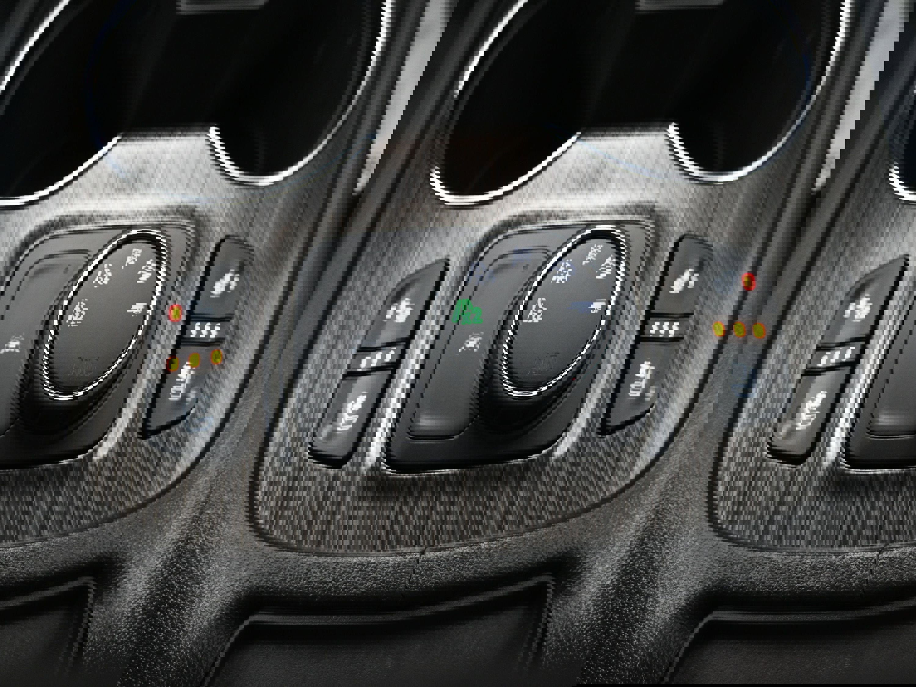 Used 2023 GMC Acadia SLT w/ Technology Package image 21