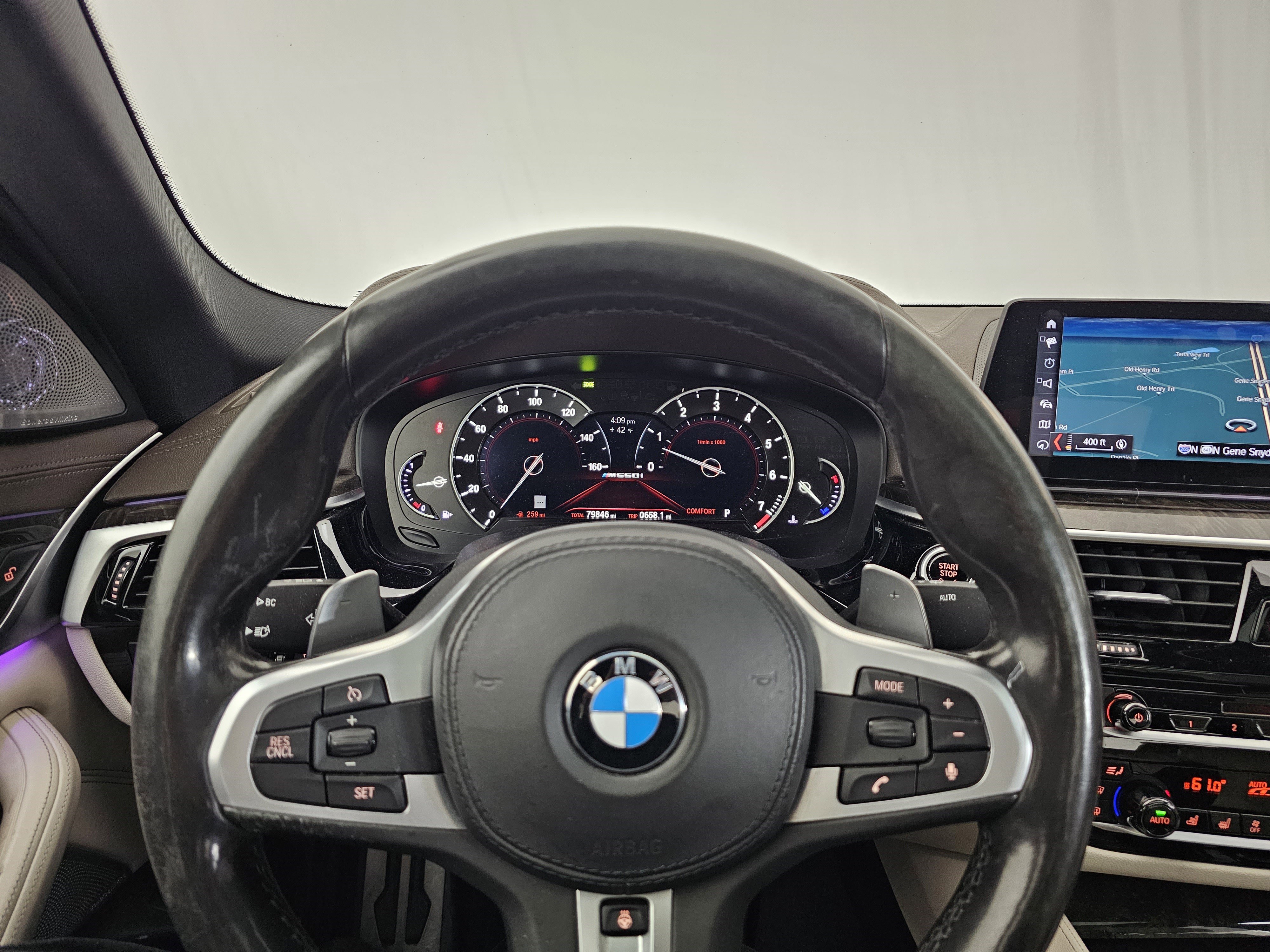 Used 2018 BMW M550i xDrive image 33