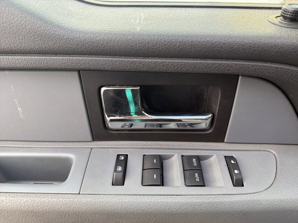 Used 2013 Ford F150 XLT w/ Luxury Equipment Group image 14