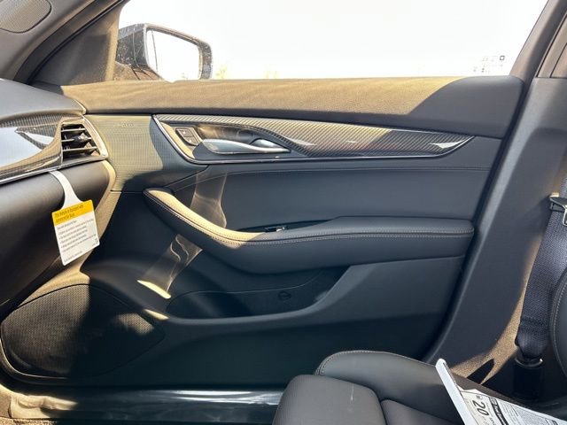 New 2026 Cadillac CT5 V w/ LPO, ONYX Package AWD/4WD image 33